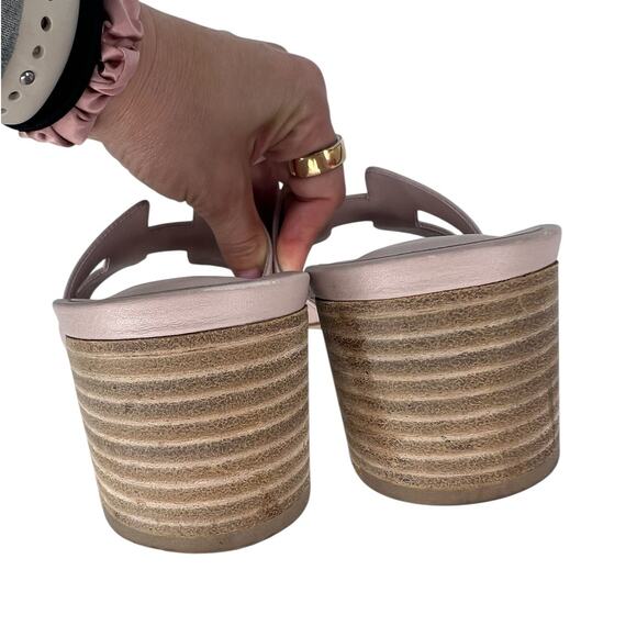 Hermès Oasis H Logo Slides in Light Pink - Picture 12 of 16